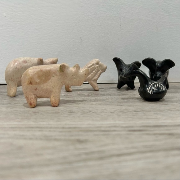 Vintage Mini Wooden Hand Carved Animals Set Of 6: 2 Pigs Lion Hippo Rhino Goose - Picture 3 of 10